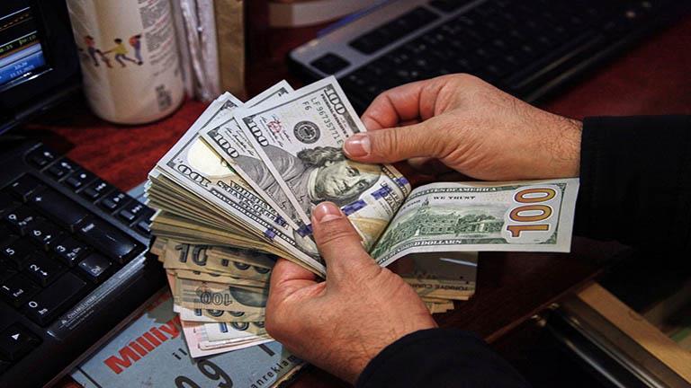 ضبط قضايا نقد أجنبي بقيمة 6 مليون جنيه 