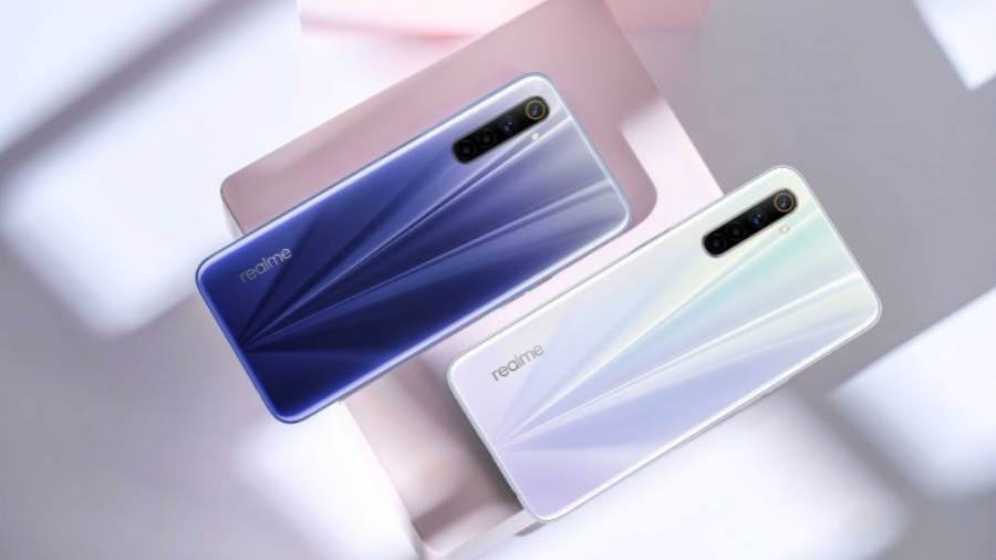       Realme Q3