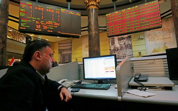 هبوط مؤشرات البورصة المصرية بختام تعاملات جلسة الإثنين