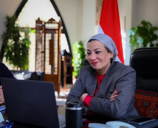 وزيرة البيئة تبحث مع البنك الدولي مستجدات مشروع تلوث الهواء في القاهرة الكبرى
