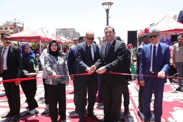 وزير العمل ومحافظ دمياط يفتتحان ملتقى توظيف لتوفير 1100 فرص عمل للشباب 
