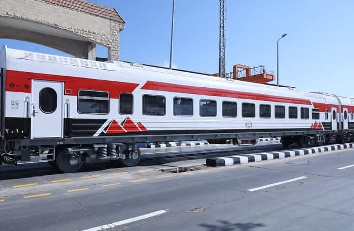 وزير النقل يكشف جهود مصر لتحديث أسطولها من عربات السكك الحديدية