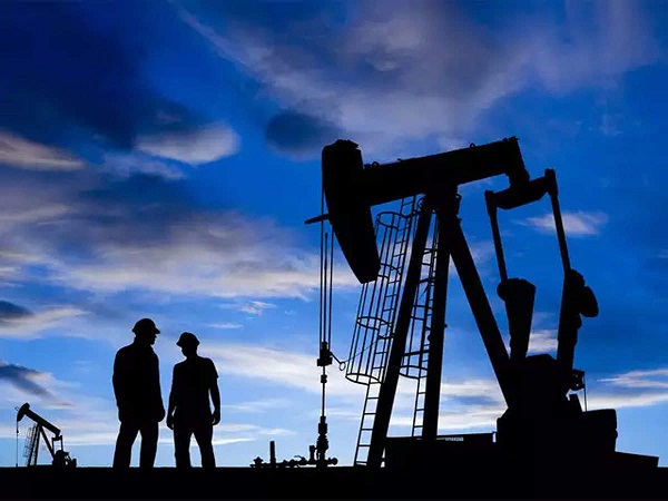 ارتفاع طفيف لأسعار النفط وبرنت يسجل 88.32 دولار و85.51 دولار للخام الأمريكى